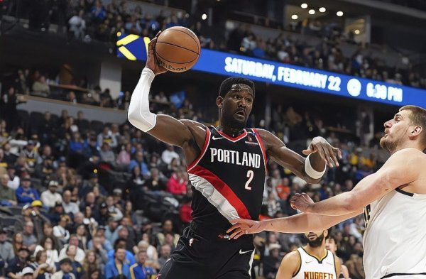 Lakers đã thành lập ba người k