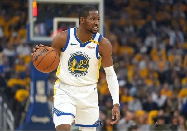 Chiến binh và 76ers hoán đổi c
