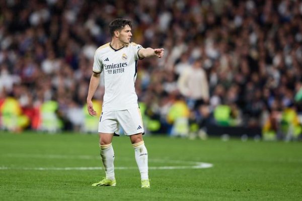 Phóng viên: Milan có thể ký lạ